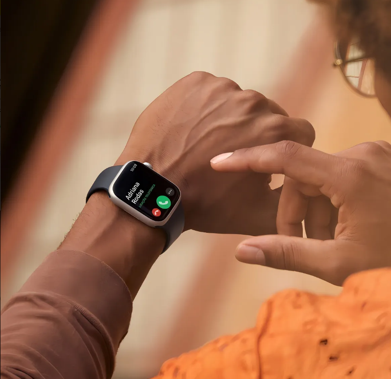 Apple Watch Series 8 GPS - Caixa meia-noite de alumínio 45 mm - Pulseira esportiva meia-noite - Padrão